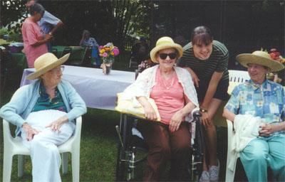 ladiesinhats.JPG (35710 bytes)