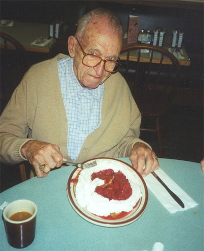 strawberryshortcake.JPG (46388 bytes)